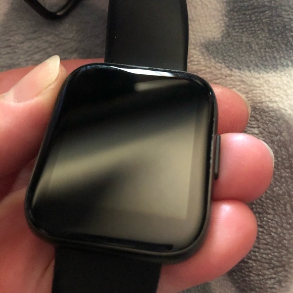 Atria FitTrack Smart Watch - Picture 13 of 16